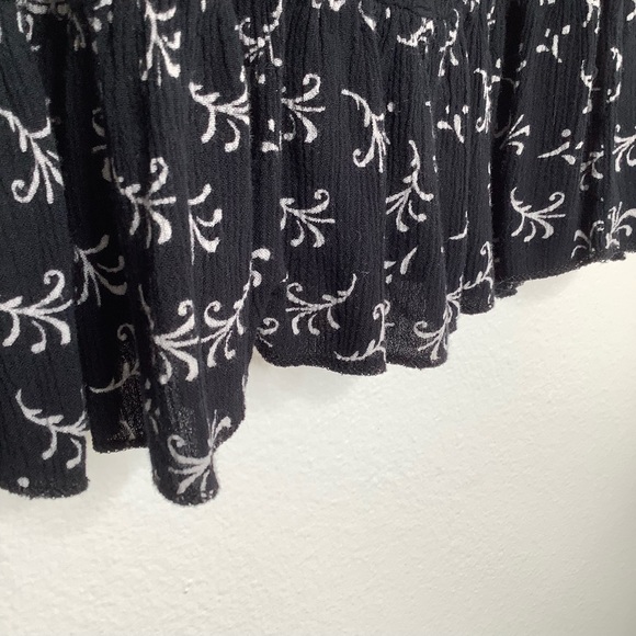 Bila Top Black And White Floral Swing Tank Medium - Picture 5 of 7